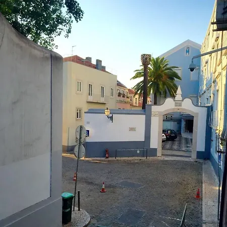 Bairro Alto Quiet & Central Apartment Lisbon